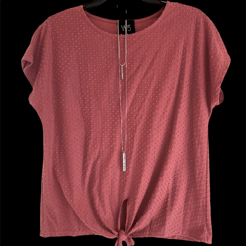 3/$8 🛍 Mauve Sleeveless Tie front top 💕